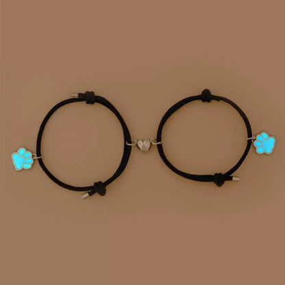 Adjustable luminous dog claw pendant bracelet with magnetic buckle in green and blue