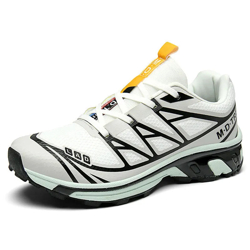 Low-top hiking shoes with mesh lining and rubber sole in multiple colour options