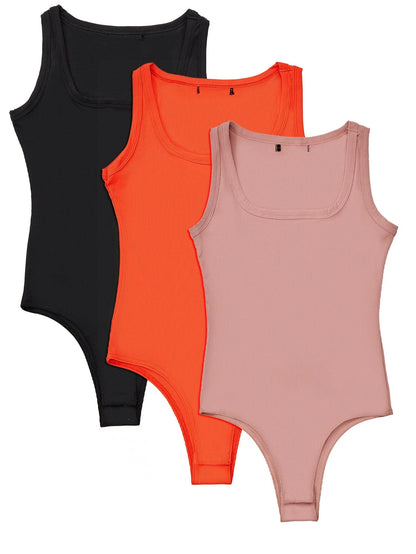 Fashionable women's jumpsuit in a variety of colors, featuring a comfortable, versatile design for any occasion.