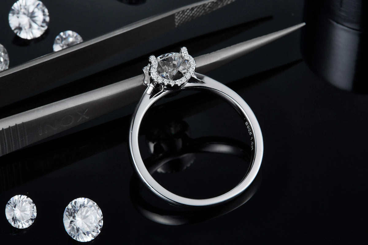 Star Guardian 1-carat moissanite wedding ring set in S925 silver with platinum plating, sizes 5-9, gift box and GRA certificate