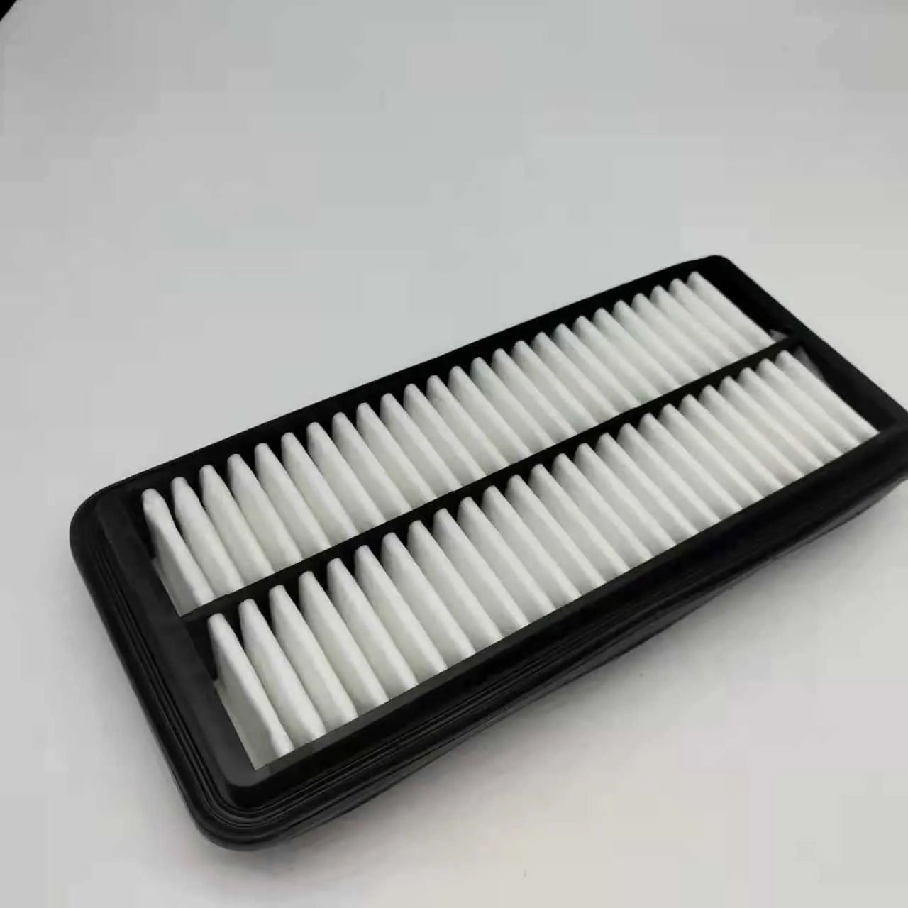 Black car air filter for Modern vehicles with dimensions 256mm x 113mm x 40mm