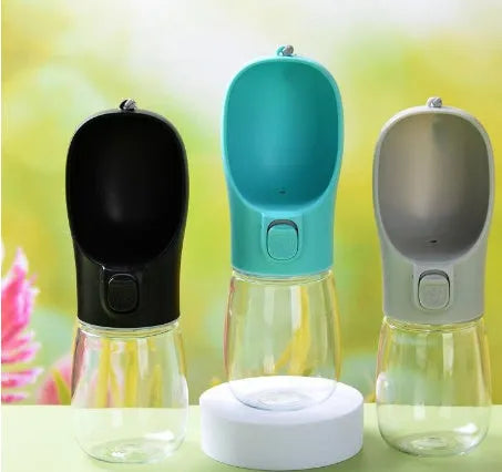 Portable plastic pet water cup and kettle in black, green, pink, or white, 300ml, 350ml, or 550ml dog drinking cup