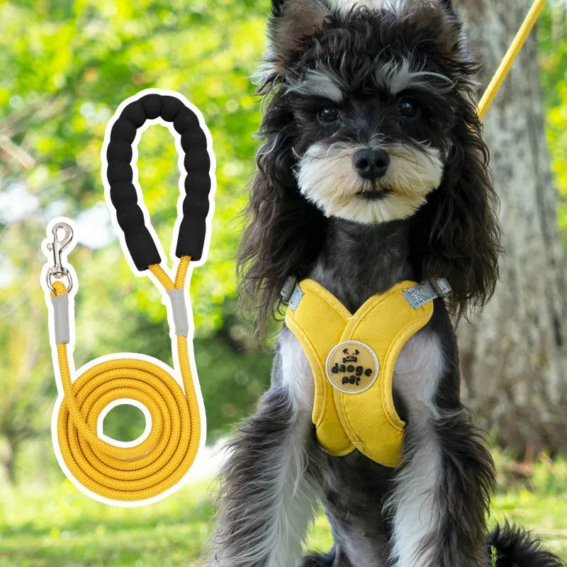 Adjustable dog vest and hand holding rope set in blue, green, pink, or yellow colours with polyester material