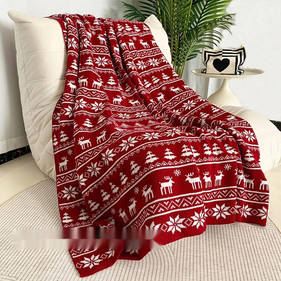 Personalised Christmas blanket with acrylic fabric showing snowflake pattern, measuring 110x130cm