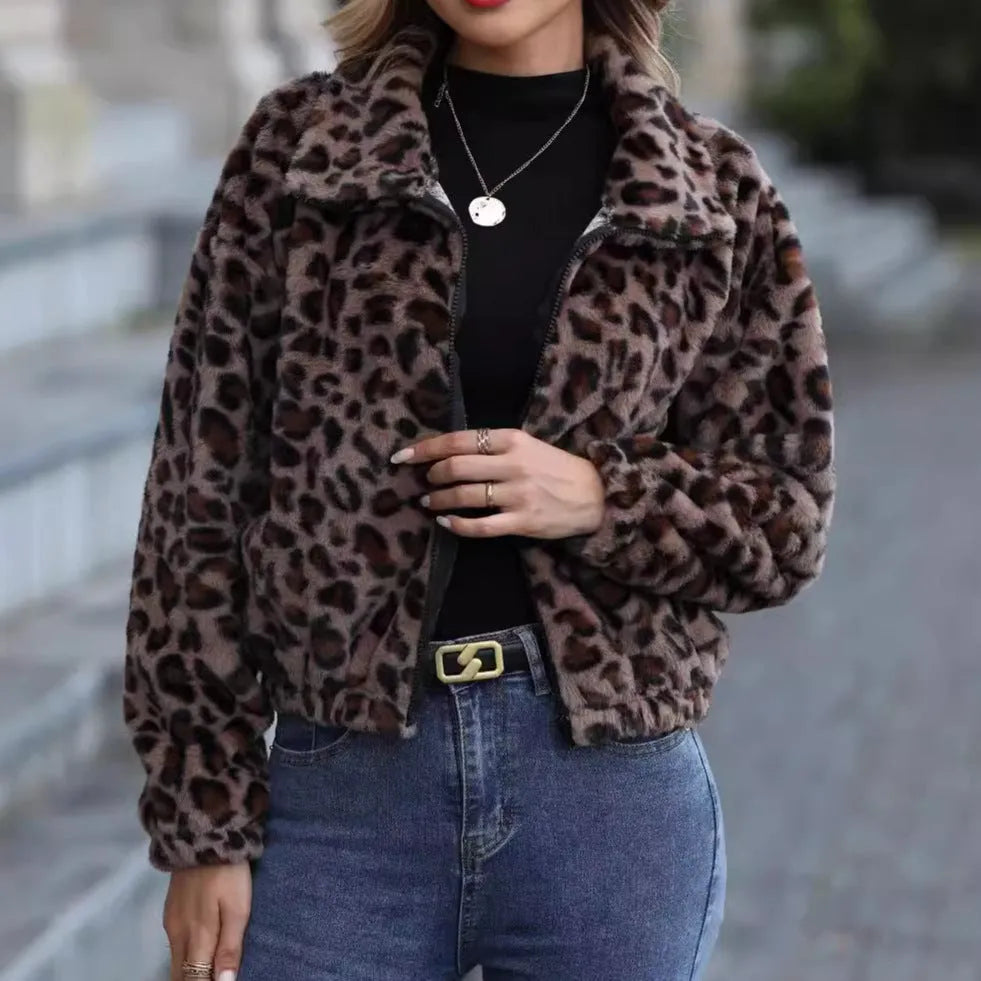 Women's loose leopard print coat with zipper and raglan sleeves in polyester rabbit fur fabric