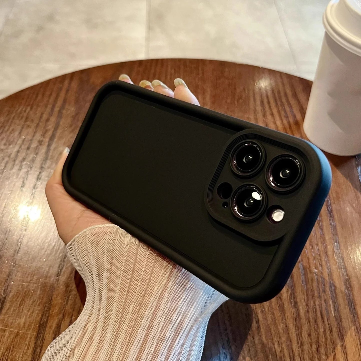 Frosted TPU iPhone case in rose red, all-inclusive with fine holes for iPhone 14 Pro Max drop protection