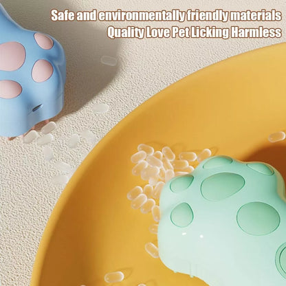 Electric pet spray comb with UV light and steam cleaning feature for dogs and cats