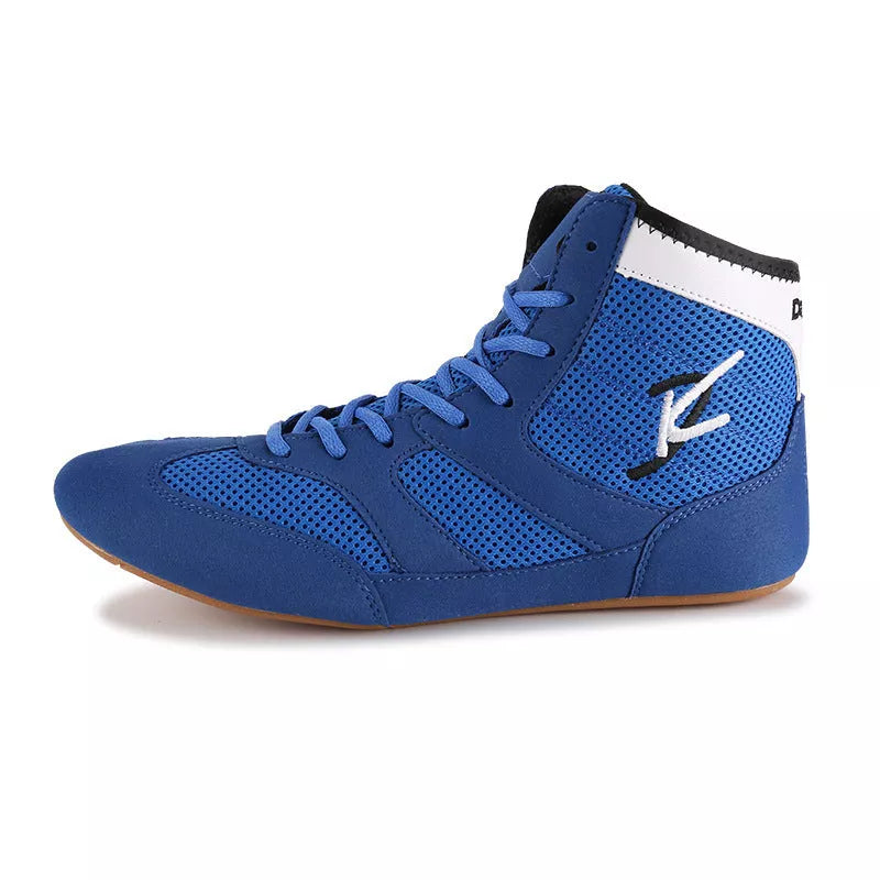 Mesh wrestling boxing shoes in red and blue, ideal for indoor training and competition