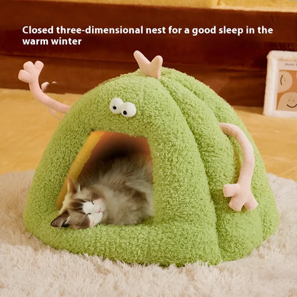 Monster-shaped semi-enclosed cat kennel in bubble velvet material available in green, purple and yellow colours