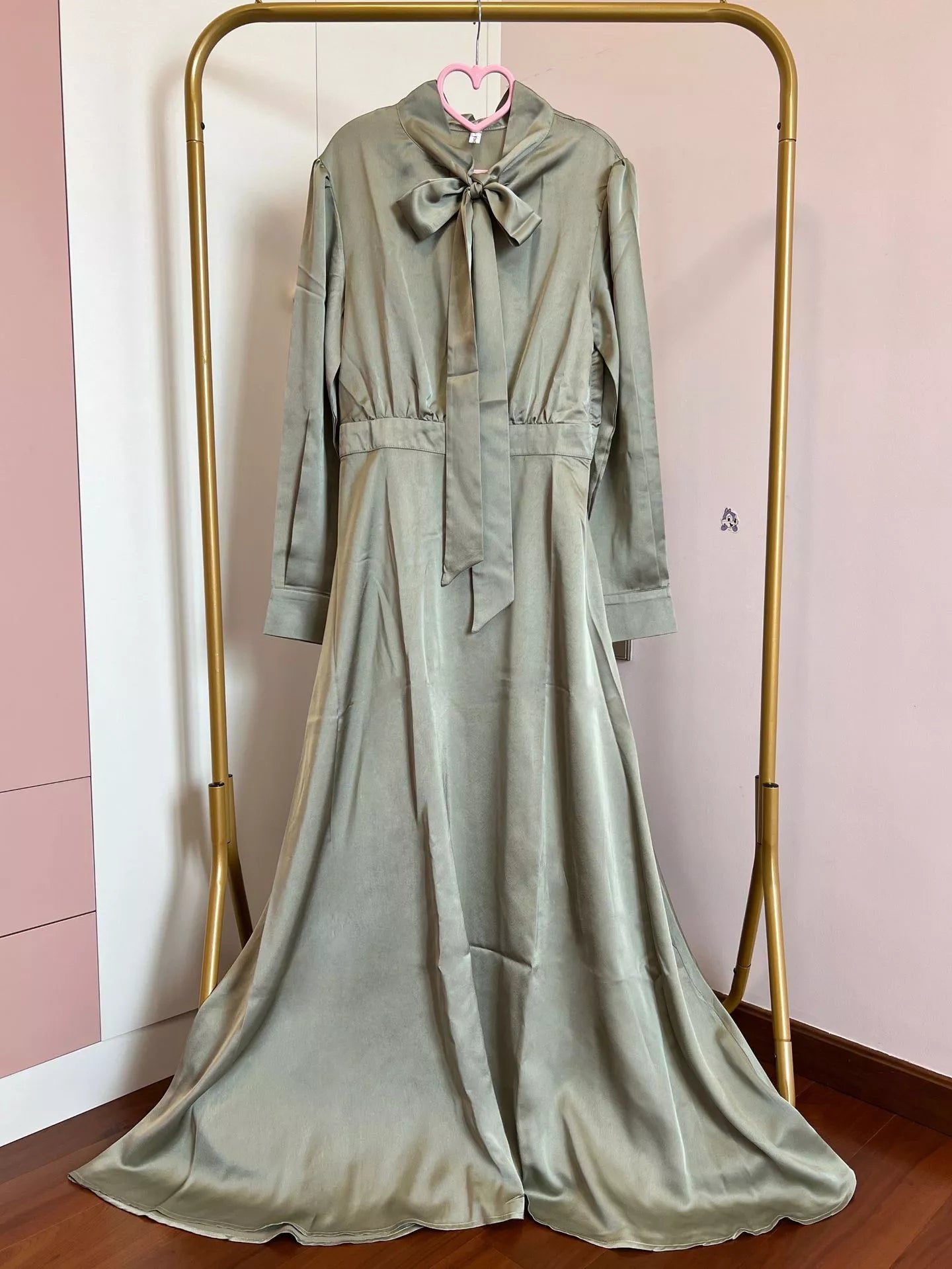 Women's Arabic style cotton blend dress in burgundy, light green, and pink