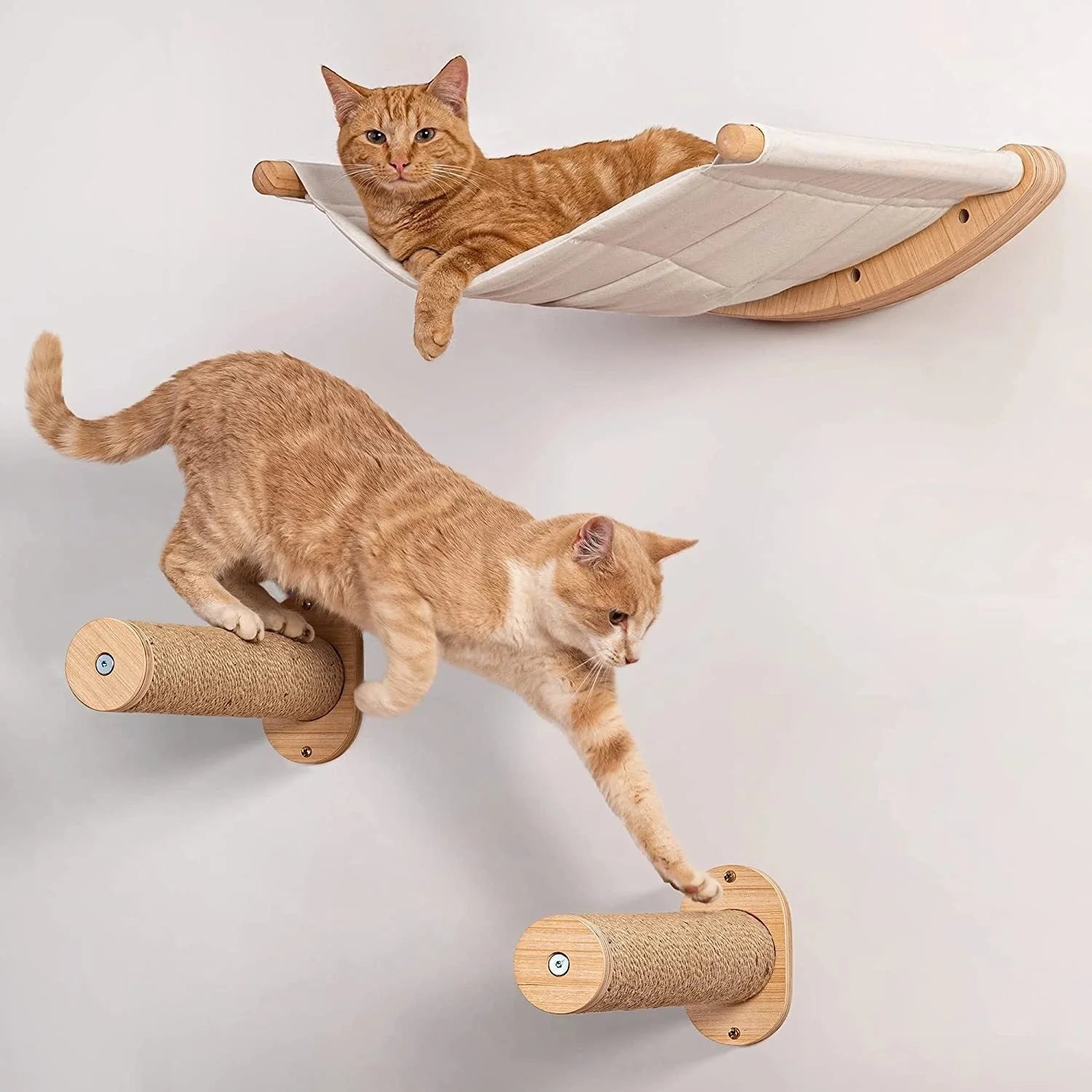Solid wood wall-mounted cat jumping platform for pet climbing and lounging