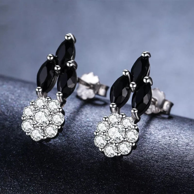 Black round zircon copper-plated stud earrings for women