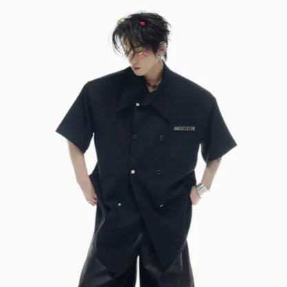Men's loose fit short-sleeved shirt in blue with lapel collar and button decoration