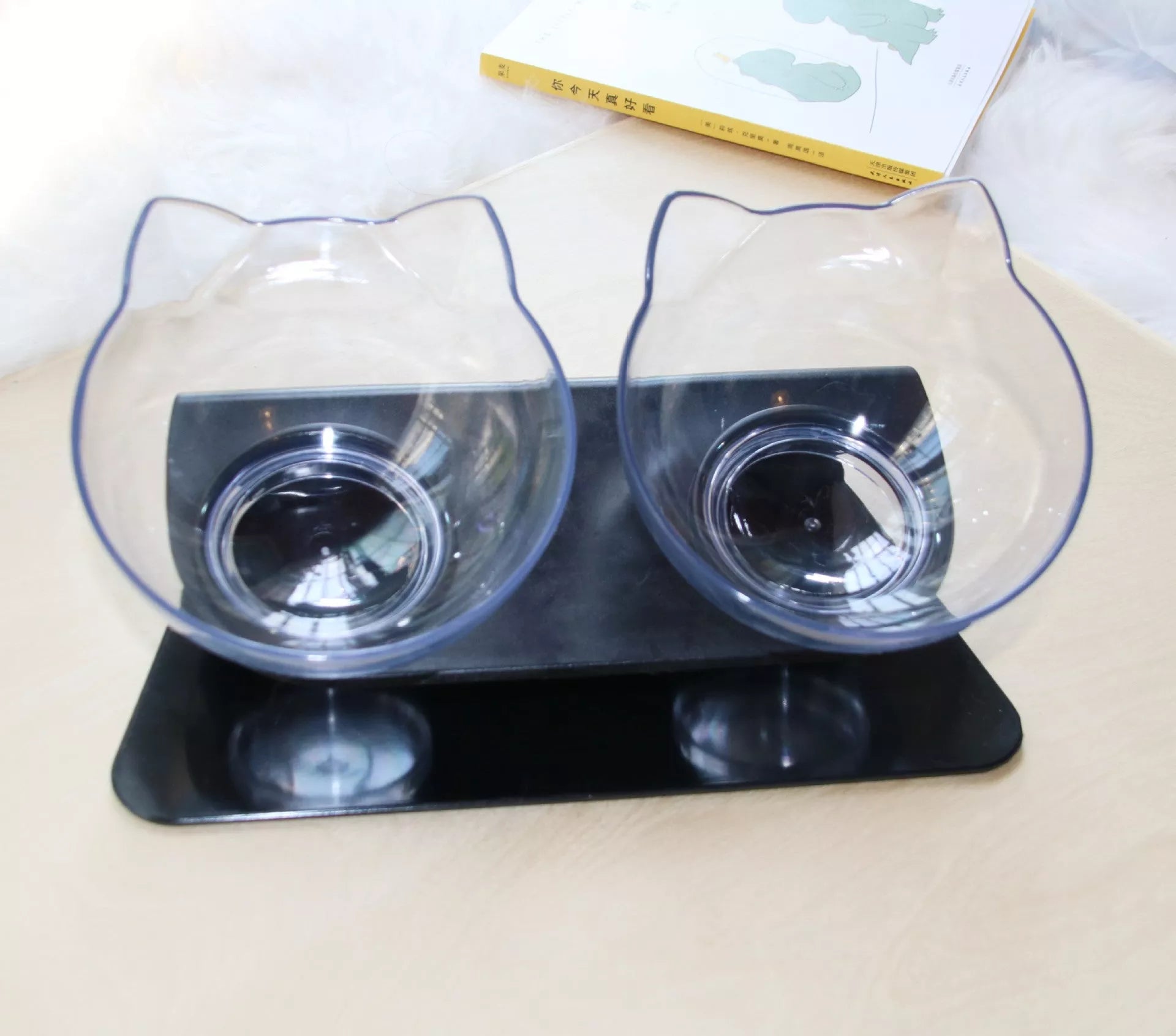 Double bowl cat food bowl with 15° tilt for cervical protection, transparent design with cute cat face