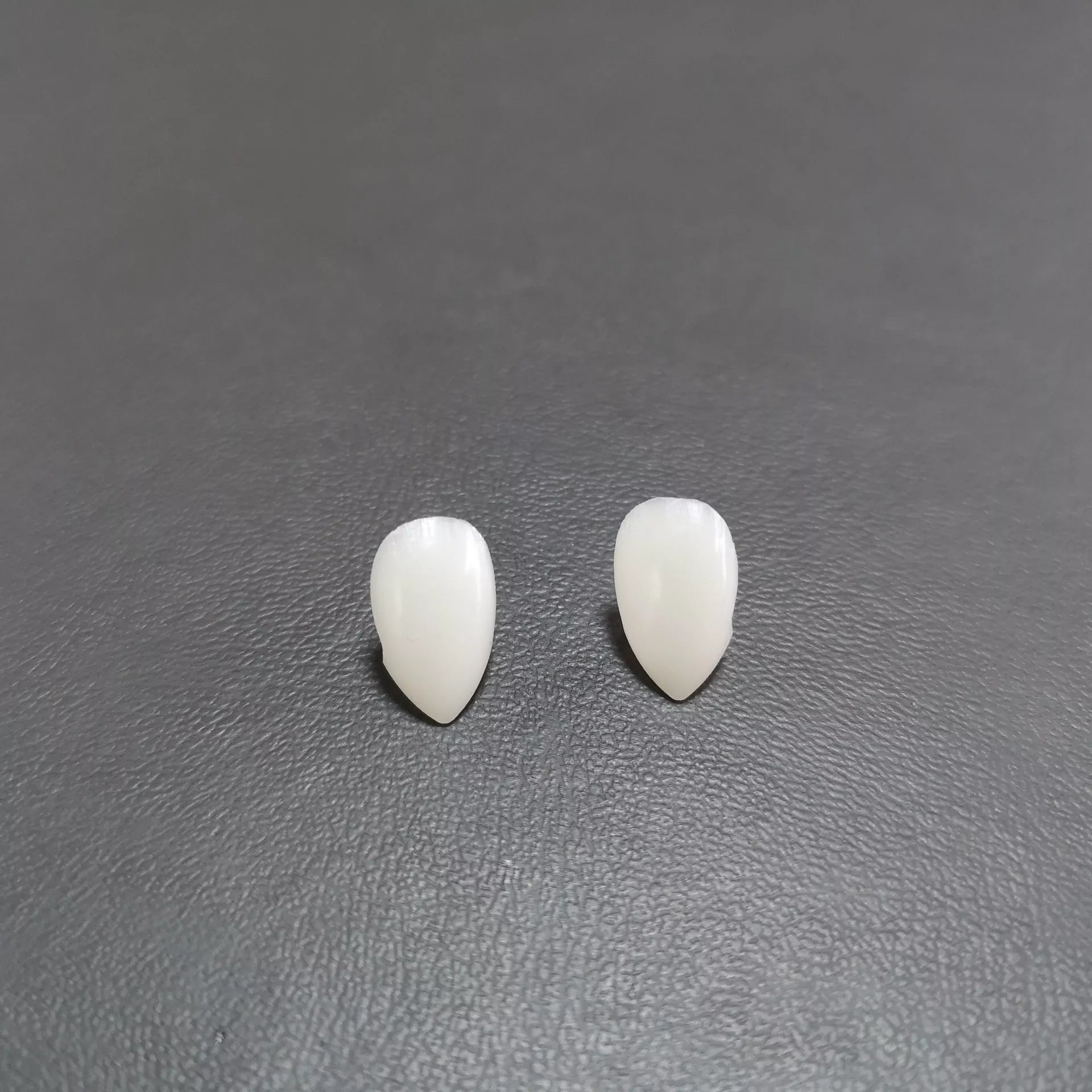 Halloween Vampire Zombie Dentures with adjustable fit for costumes