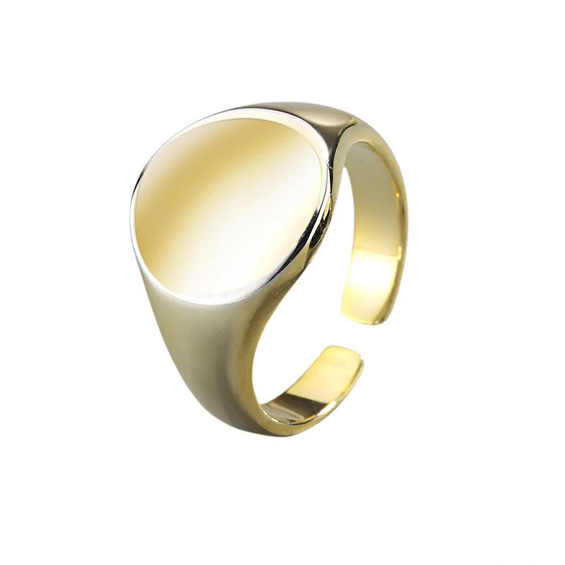 Adjustable Oval Fashion Ring with unique temperature prompt feature, available in platinum and gold