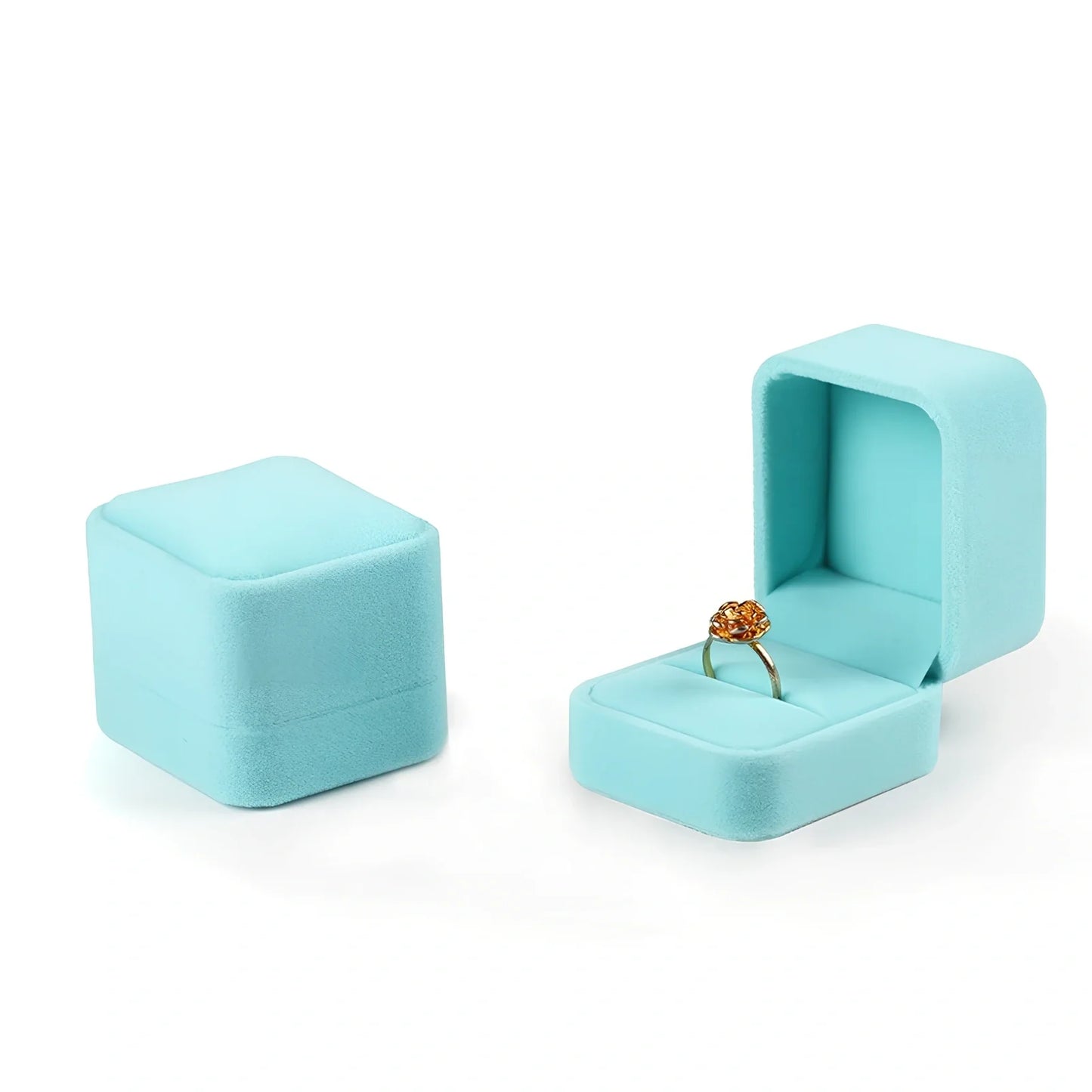 Flannel-lined jewellery box measuring 5x5x4.5cm in beige colour with MDF construction