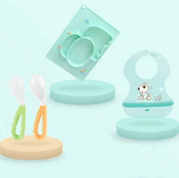 Green silicone baby bowl with suction base and crab cartoon design, 28cm diameter