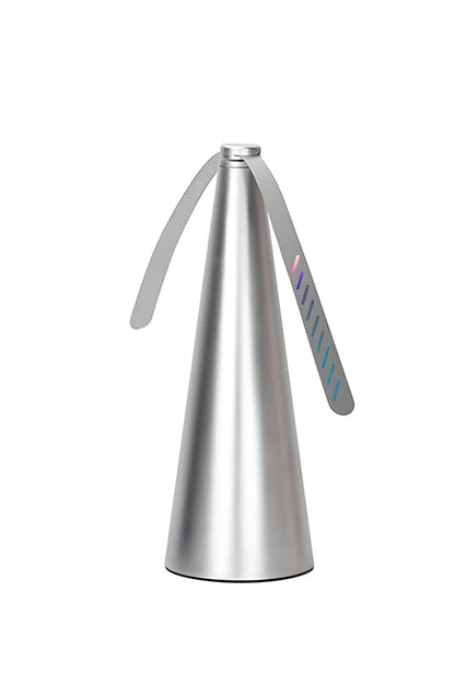 Black fly repellent fan measuring 8.2x8.2x24cm with USB cable for insect protection during meals