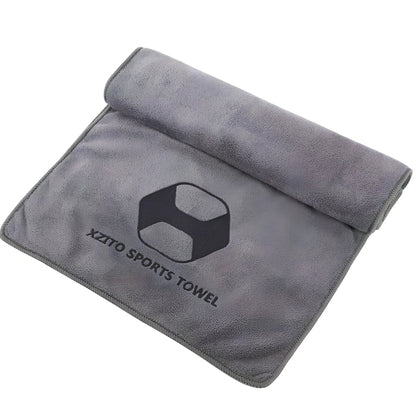 Blue sports sweat absorbent towel with 100x30cm dimensions and polyester-nylon fabric for athletic use