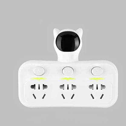 Smart socket with UK plug, LED indicators, USB ports and energy display