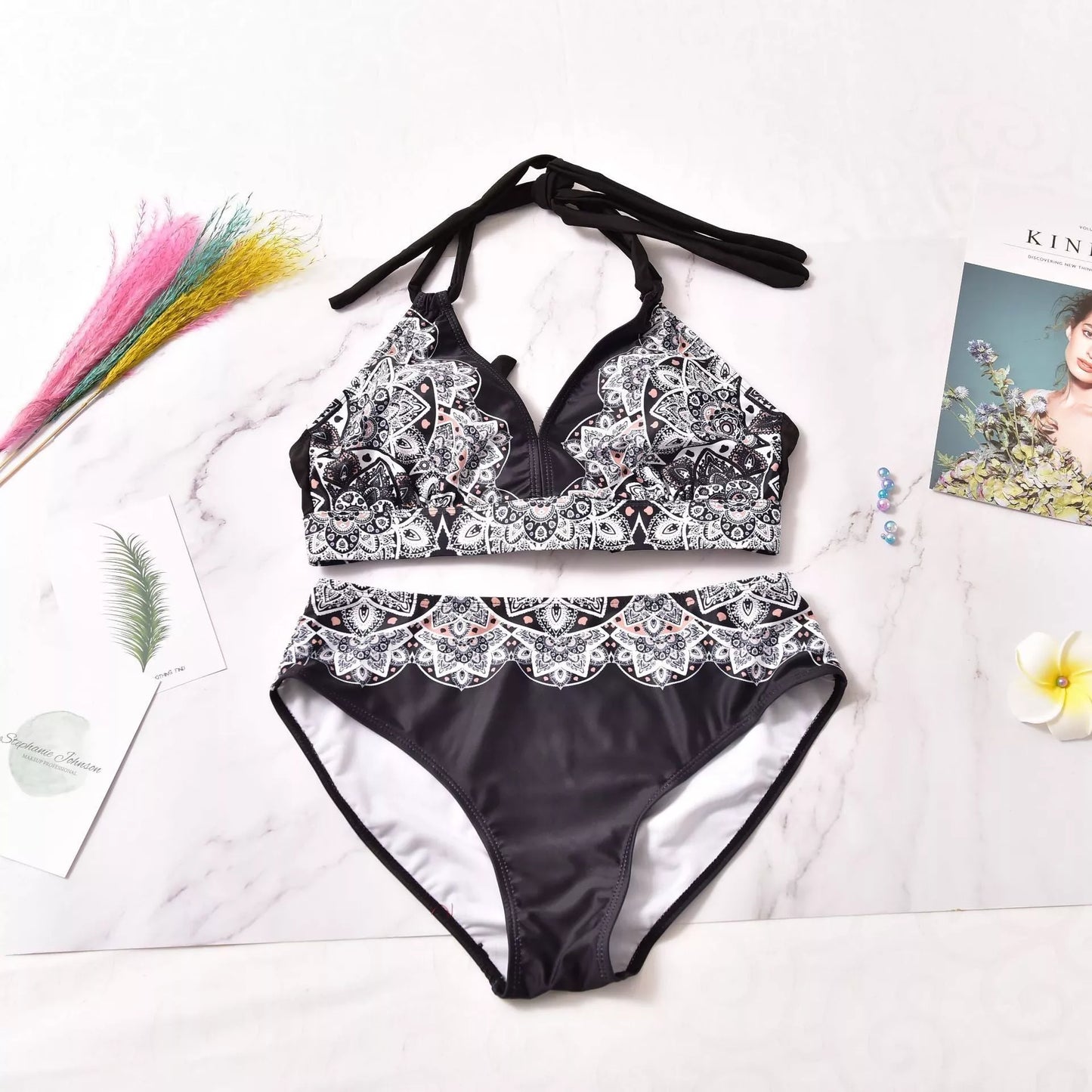 Printed split bikini in black, made with quick-drying nylon fabric for female swimmers