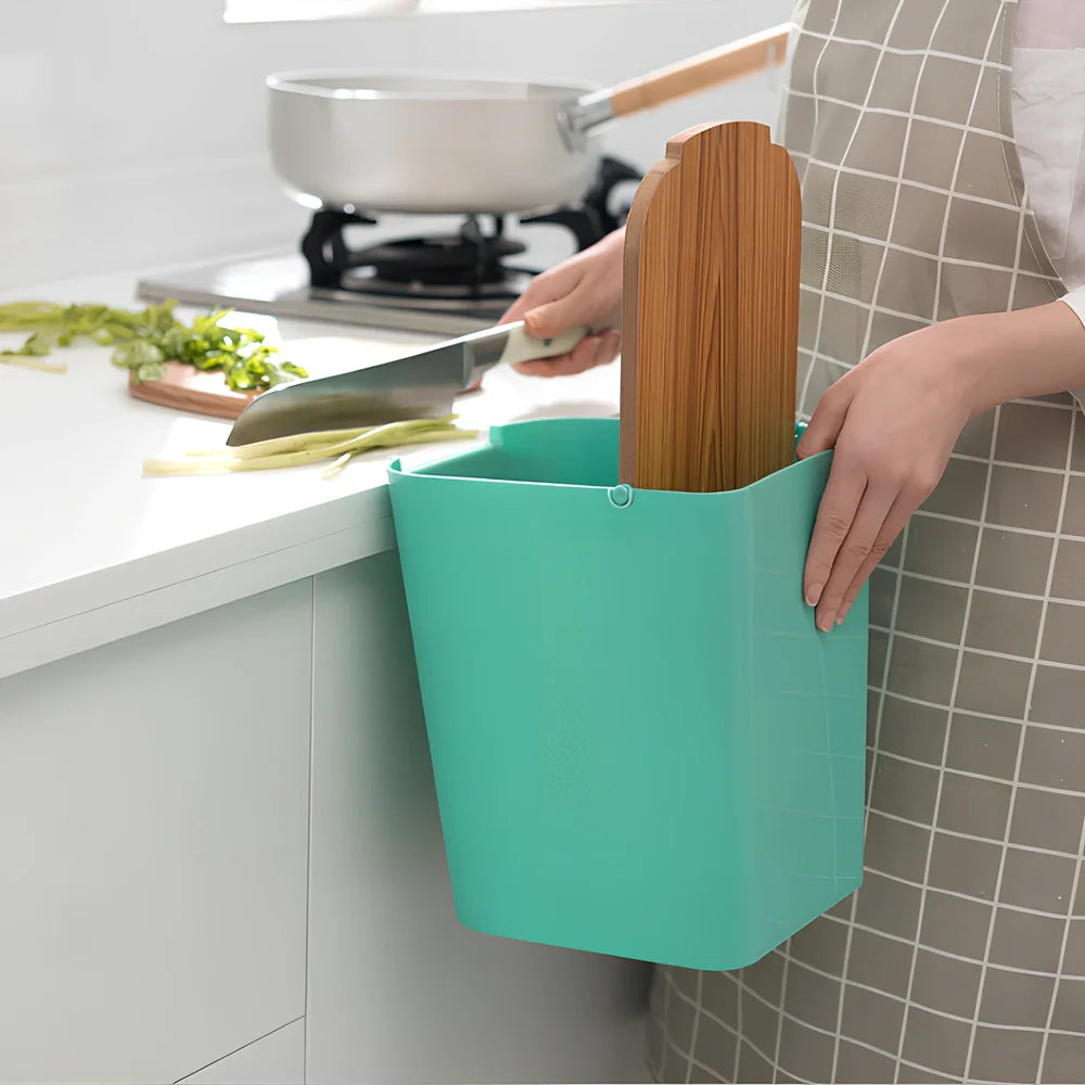 Rectangular kitchen storage bucket with wooden cover showing 6-litre capacity for dry goods