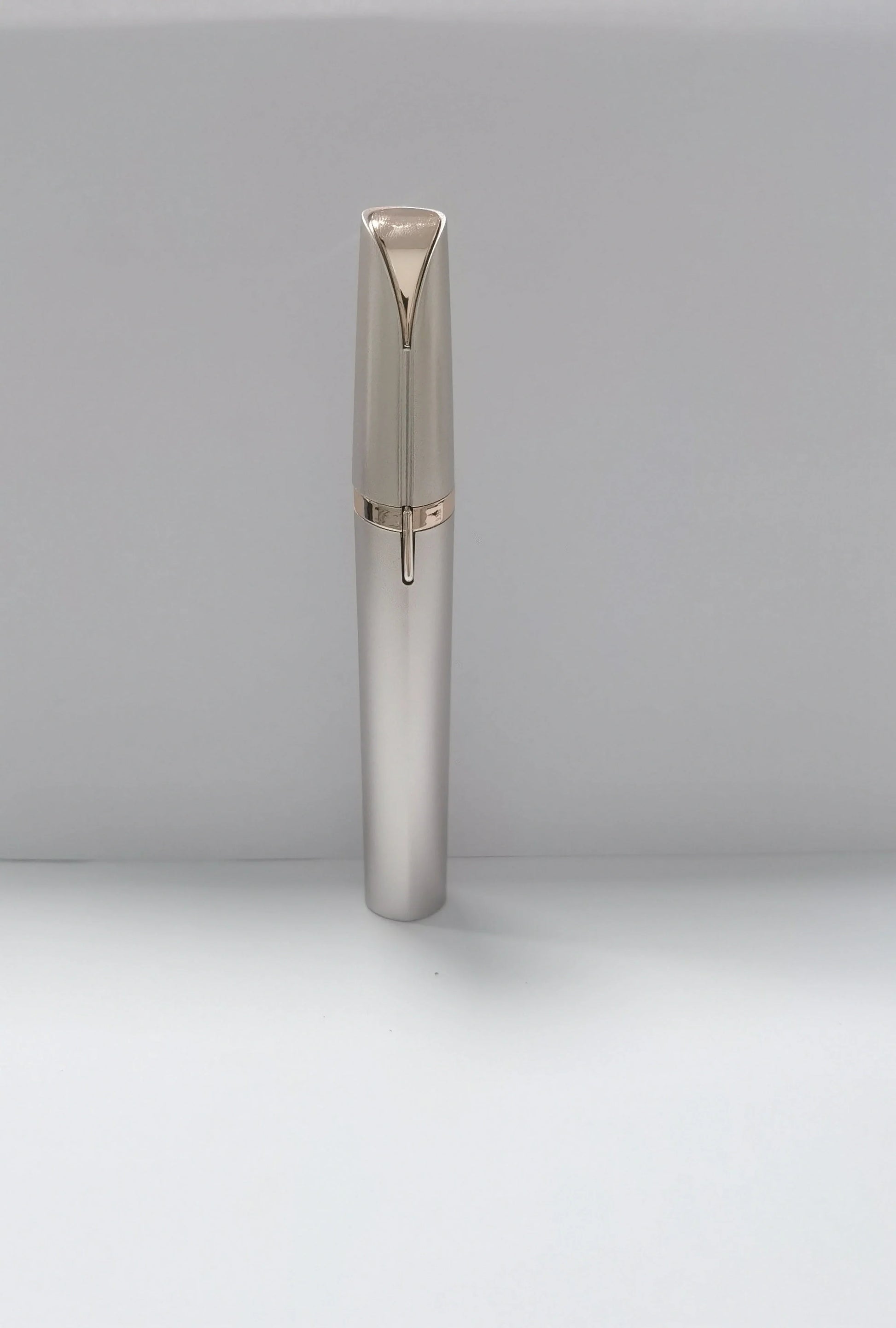 Mini electric eyebrow trimmer with LED light and gold plated head