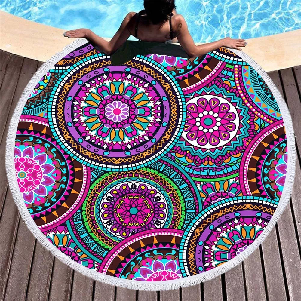 Circular Macharo beach towel with vibrant digital printing, 150 x 150 cm