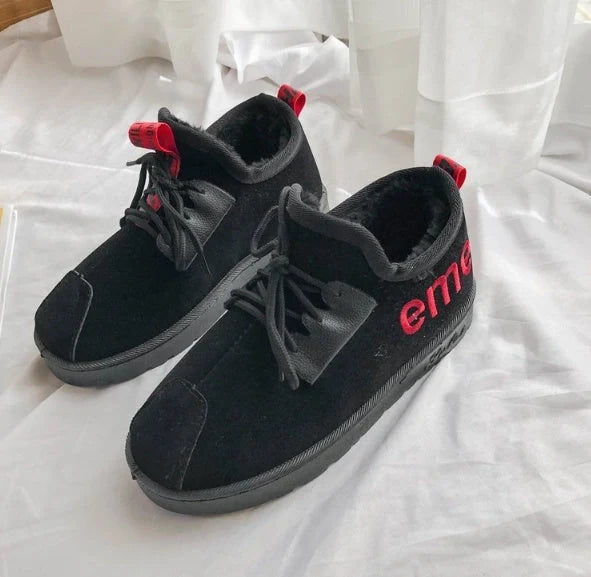 Women's Korean-style winter boots in black and beige with non-slip rubber soles