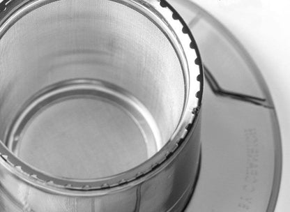 Compact and efficient automatic rotating coffee machine with stainless steel strainer for optimal flavor extraction