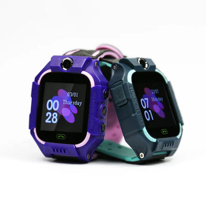 Z6 children smart watch with silicone strap, 128 x 128 touchscreen, and colour options in blue, pink, purple, and red