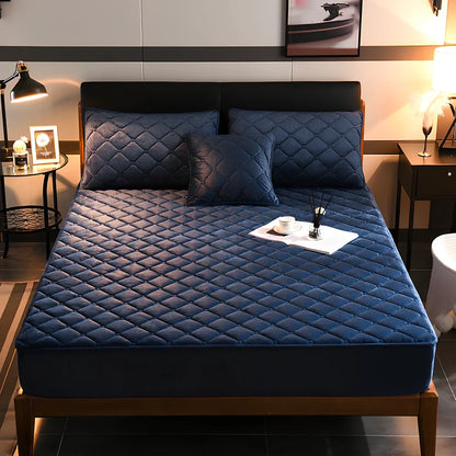 Crystal fleece quilted bed cover with velvet finish in blue colour