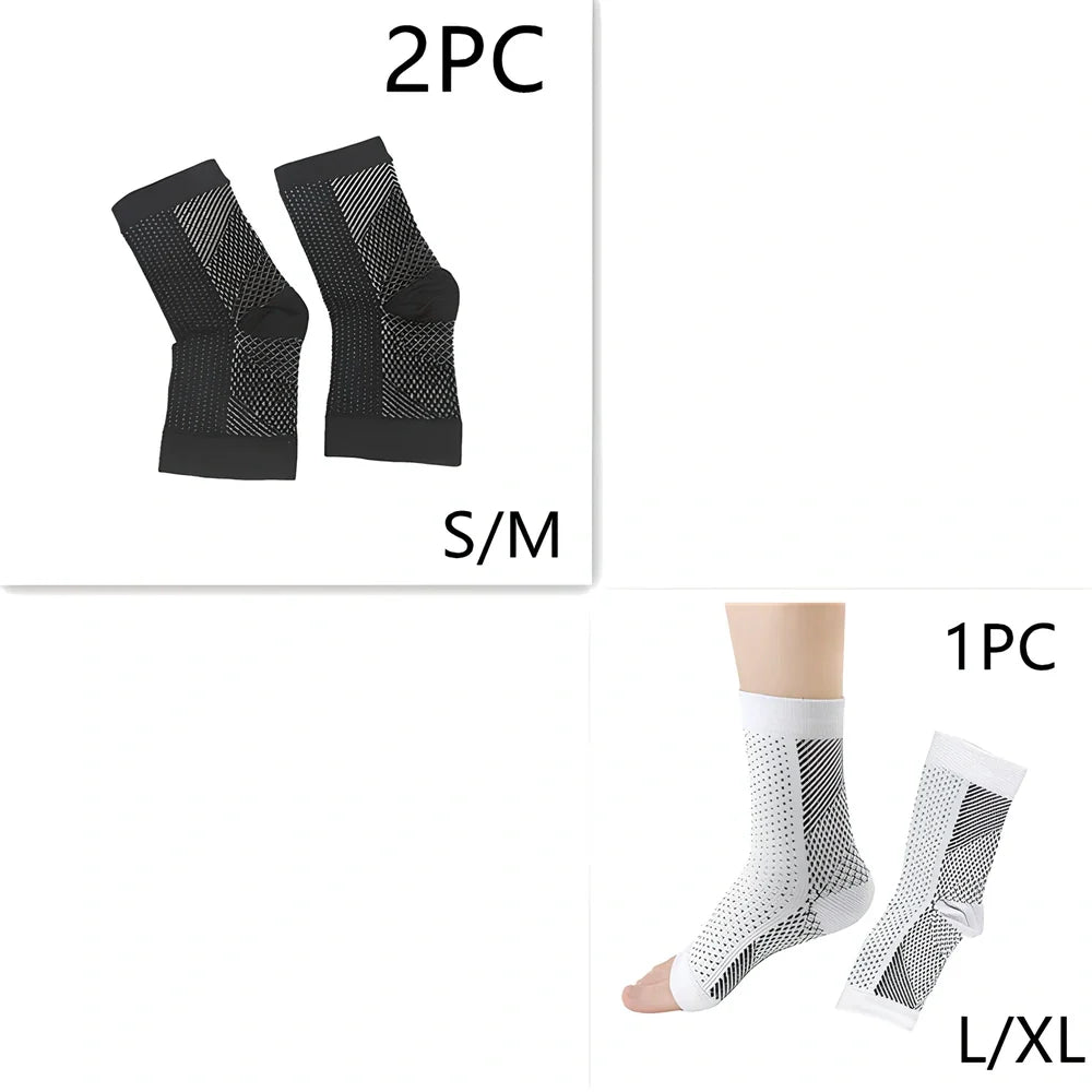 Invisible heel compression socks in black colour with absorbent insole design