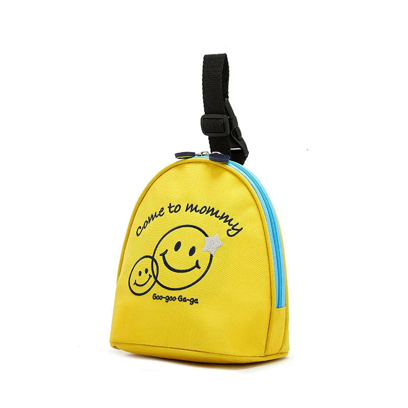 Insulated lunch bag with a cute pattern, featuring a spacious interior and insulated lining to keep food and drinks cool on the go.