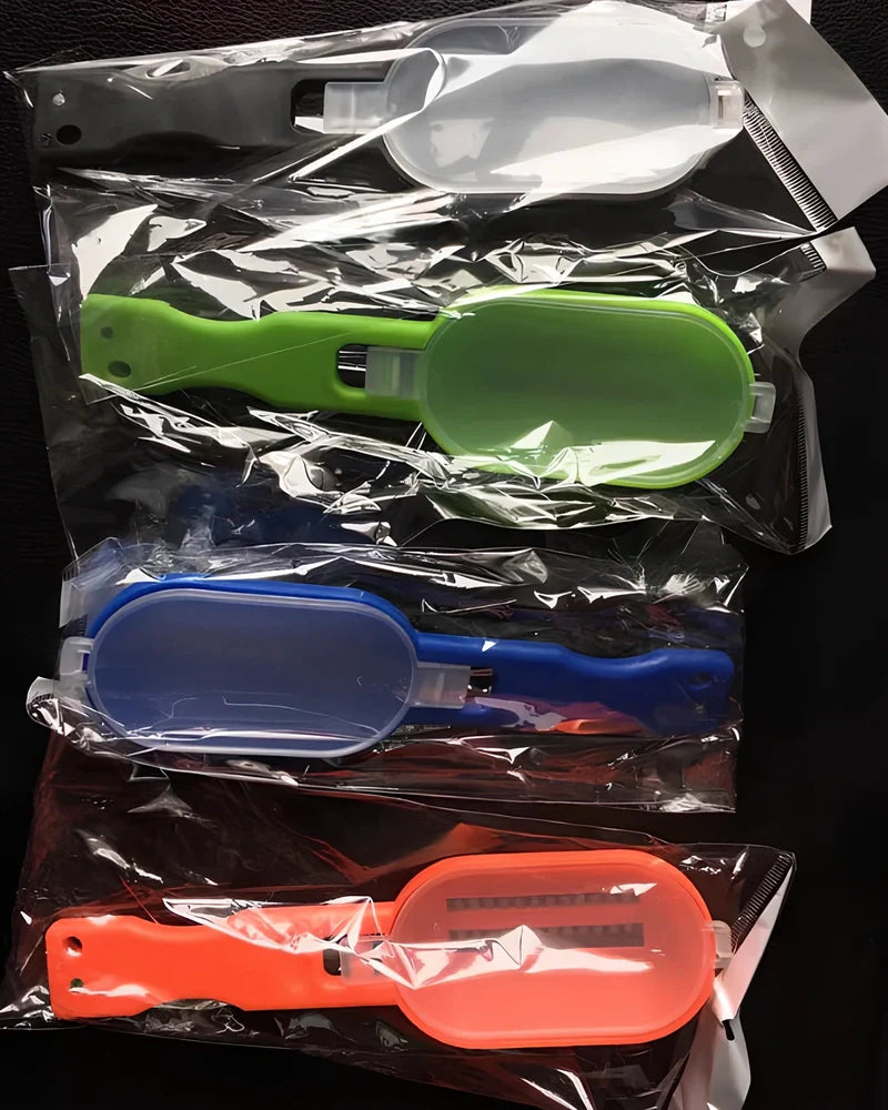 Black ABS fish scale remover scraper with stainless steel blade, 20 cm long, including scale slot and hanging hole for kitchen use