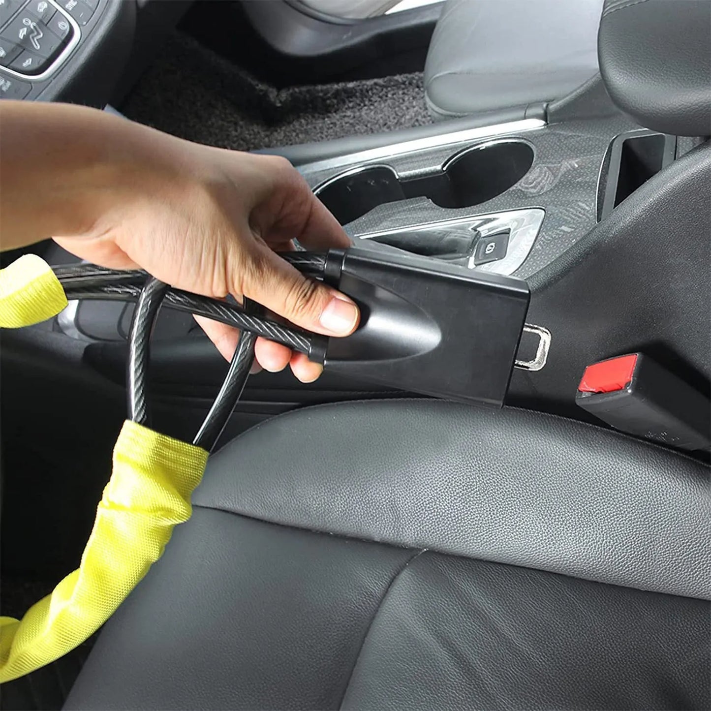 Car steering wheel lock with 33cm iron construction and copper lock core in red colour option