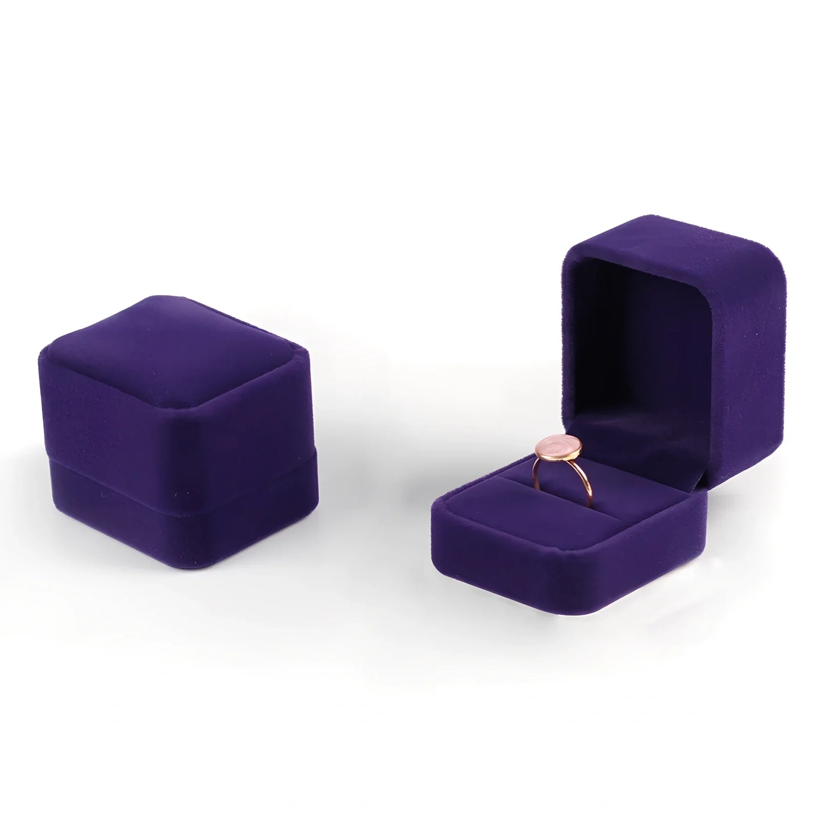 Flannel-lined jewellery box measuring 5x5x4.5cm in beige colour with MDF construction