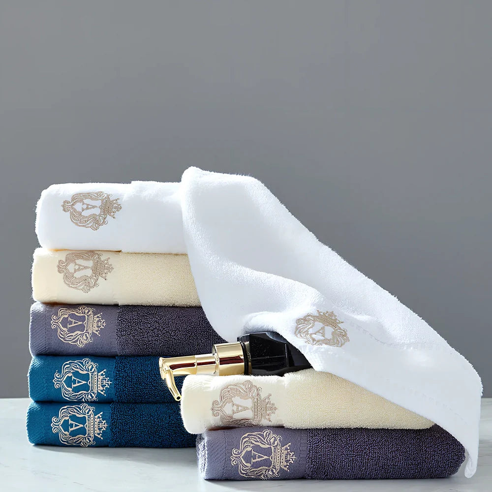 Pure cotton Austin bath towel set in beige: two 34x75cm hand towels and one 70x140cm bath towel for absorbent bathroom drying