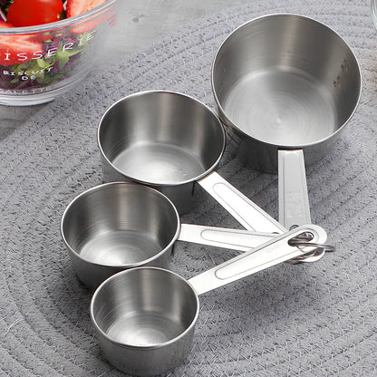 Stainless steel measuring spoon and cup set with eight pieces in silver finish