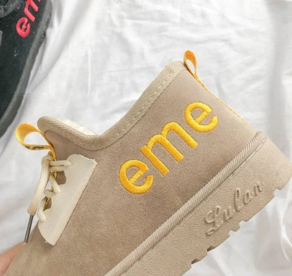 Women's Korean-style winter boots in black and beige with non-slip rubber soles