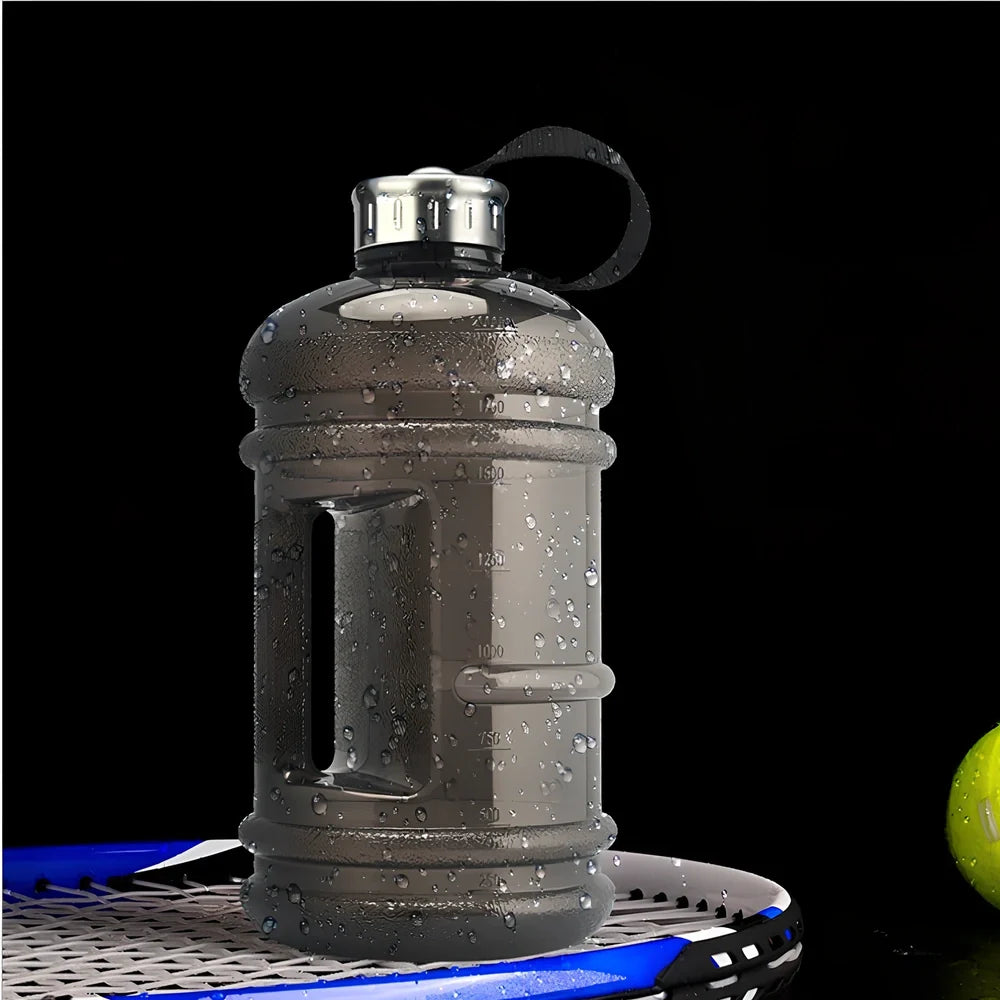 2-litre sports bottle in navy blue with white lid and ribbon connection, showing 13cm diameter and 27cm height dimensions