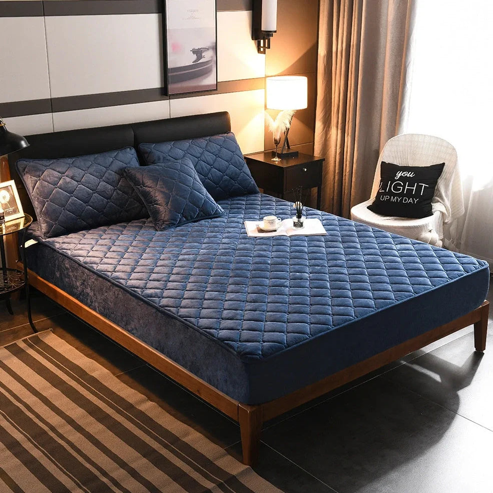 Crystal fleece quilted bed cover with velvet finish in blue colour