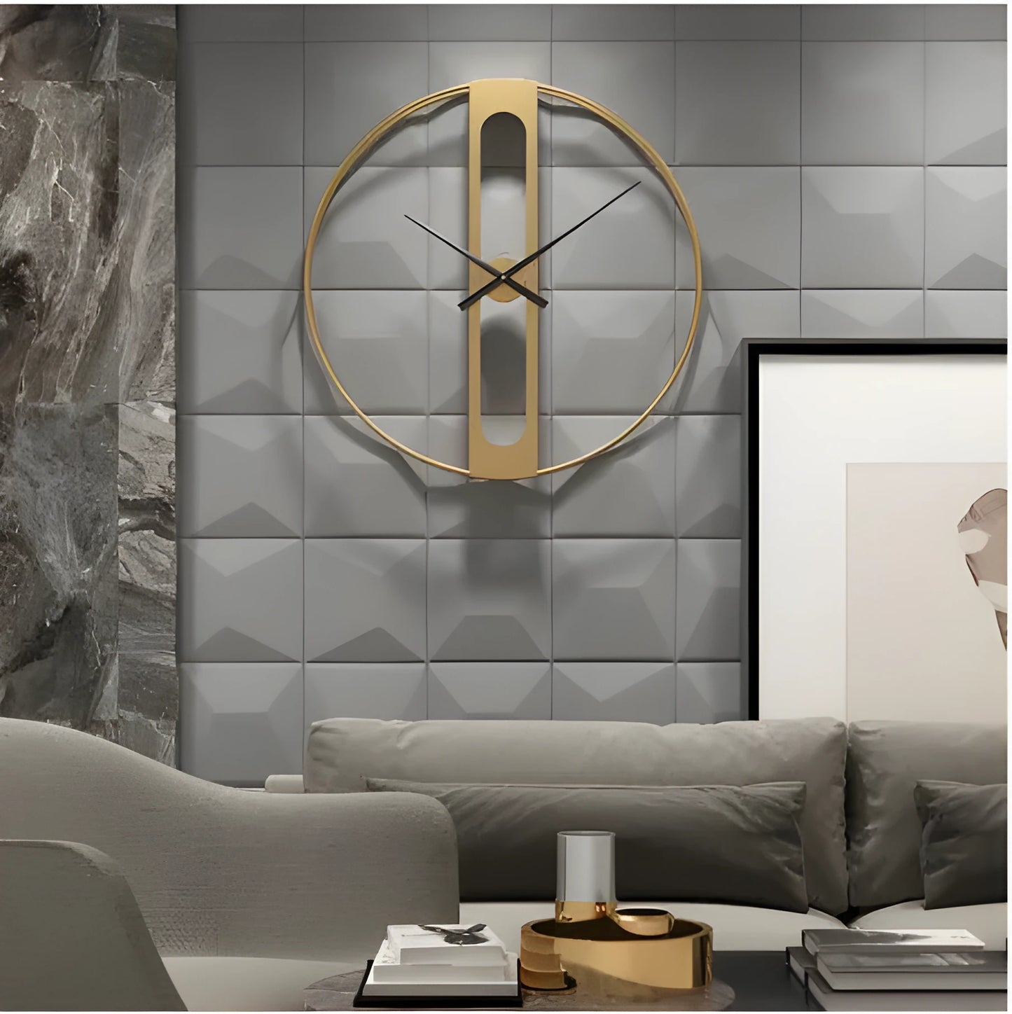 Round metal wall clock with 50cm diameter in black or gold finish showing battery compartment