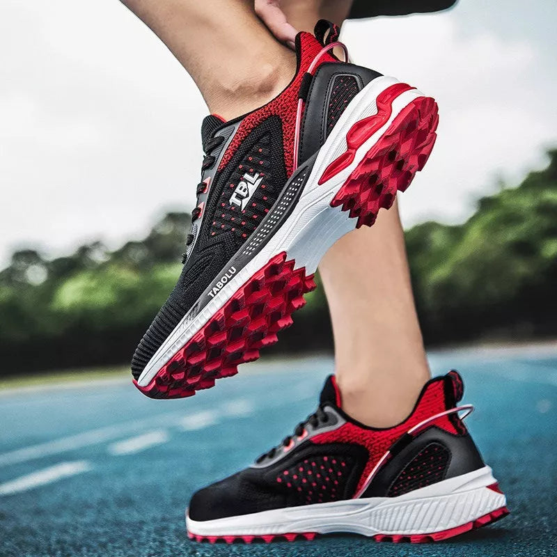Junior high school track and field running shoes with non-slip rubber soles and breathable mesh panels