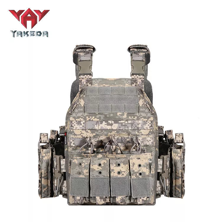 Quick Dismantling Tactical Vest in camouflage pattern with adjustable waist