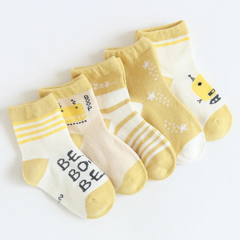 Kids' cartoon stockings with jacquard designs in various colors and patterns