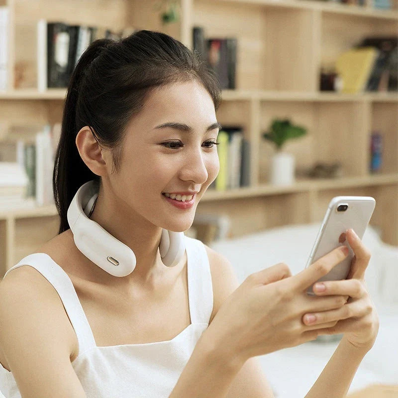 Intelligent Neck and Shoulder Massager with Remote Control, Soothing Heat Therapy, and Customizable Massage Settings for Personalized Pain Relief