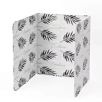 Kitchen oil splatter screen made of aluminum foil, foldable design, heat and oil proof