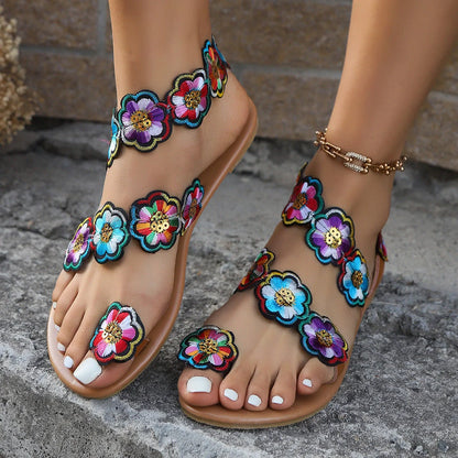 Ethnic style flowers flat sandals for women with clip toe design and rubber sole
